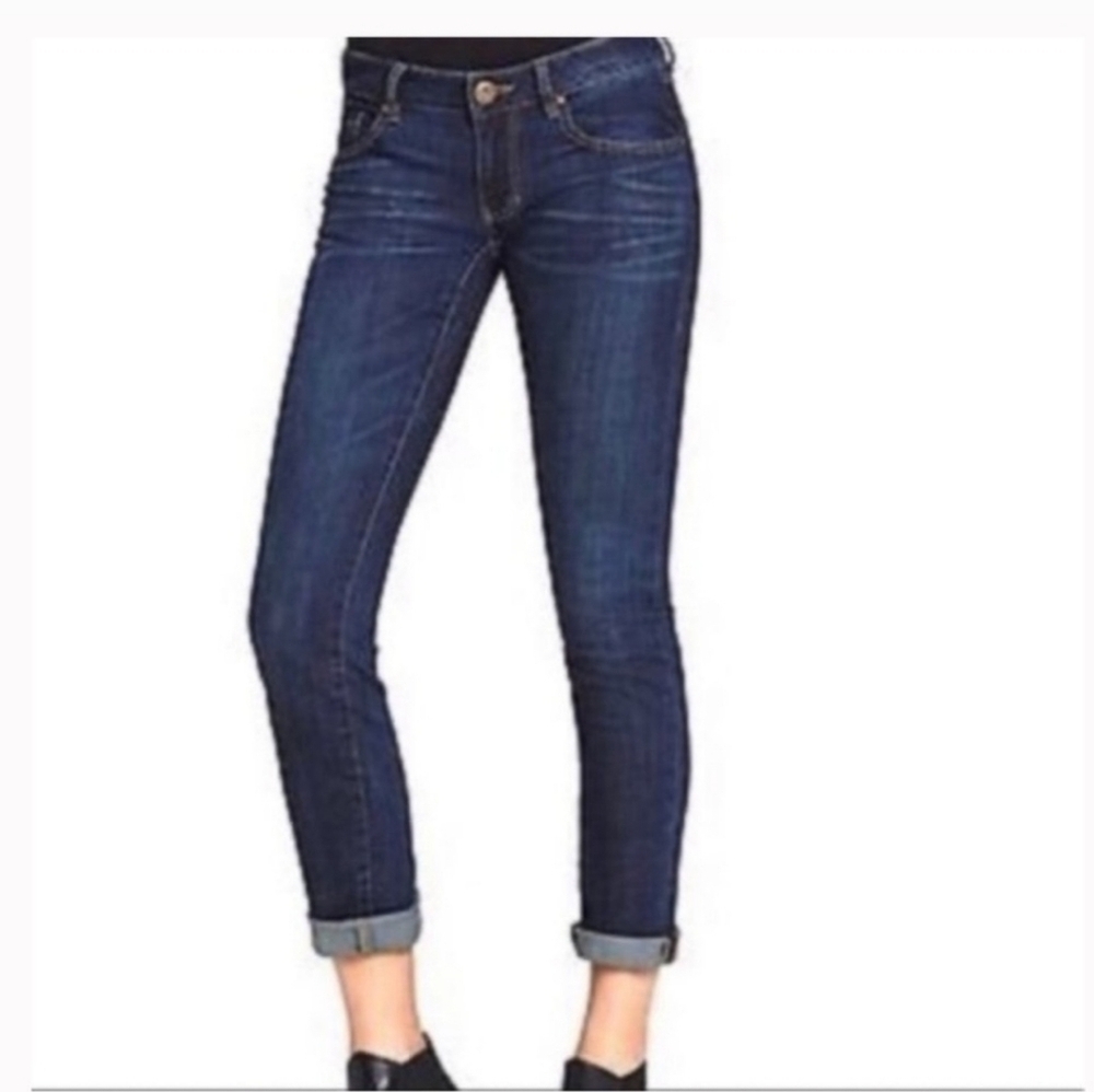 CAbi style 917 Jeans Tapered Boyfriend Lightly Distressed sz 10